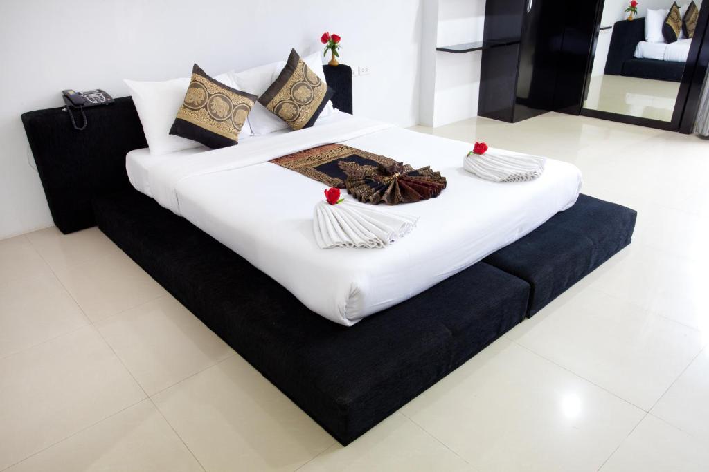 Lars-Lita Residence Patong Номер фото