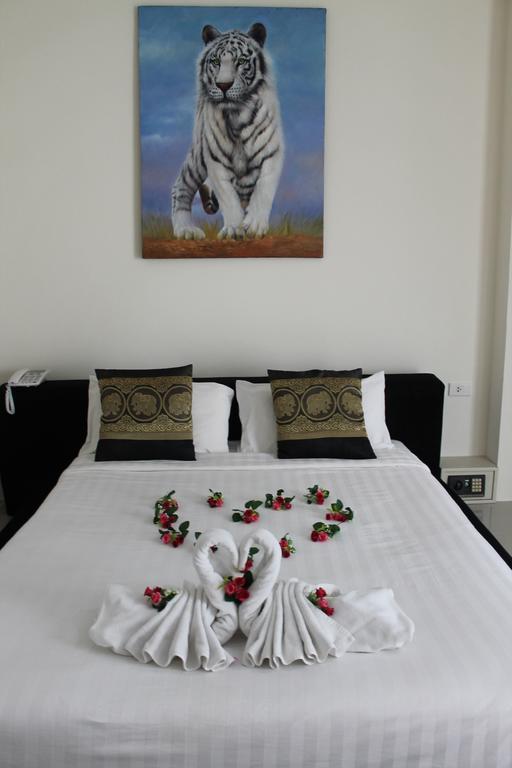 Lars-Lita Residence Patong Экстерьер фото