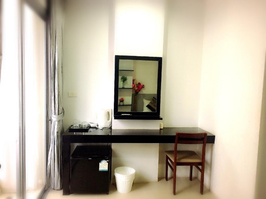 Lars-Lita Residence Patong Экстерьер фото