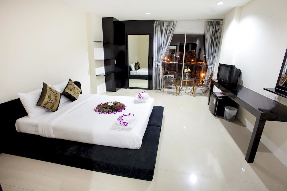 Lars-Lita Residence Patong Экстерьер фото