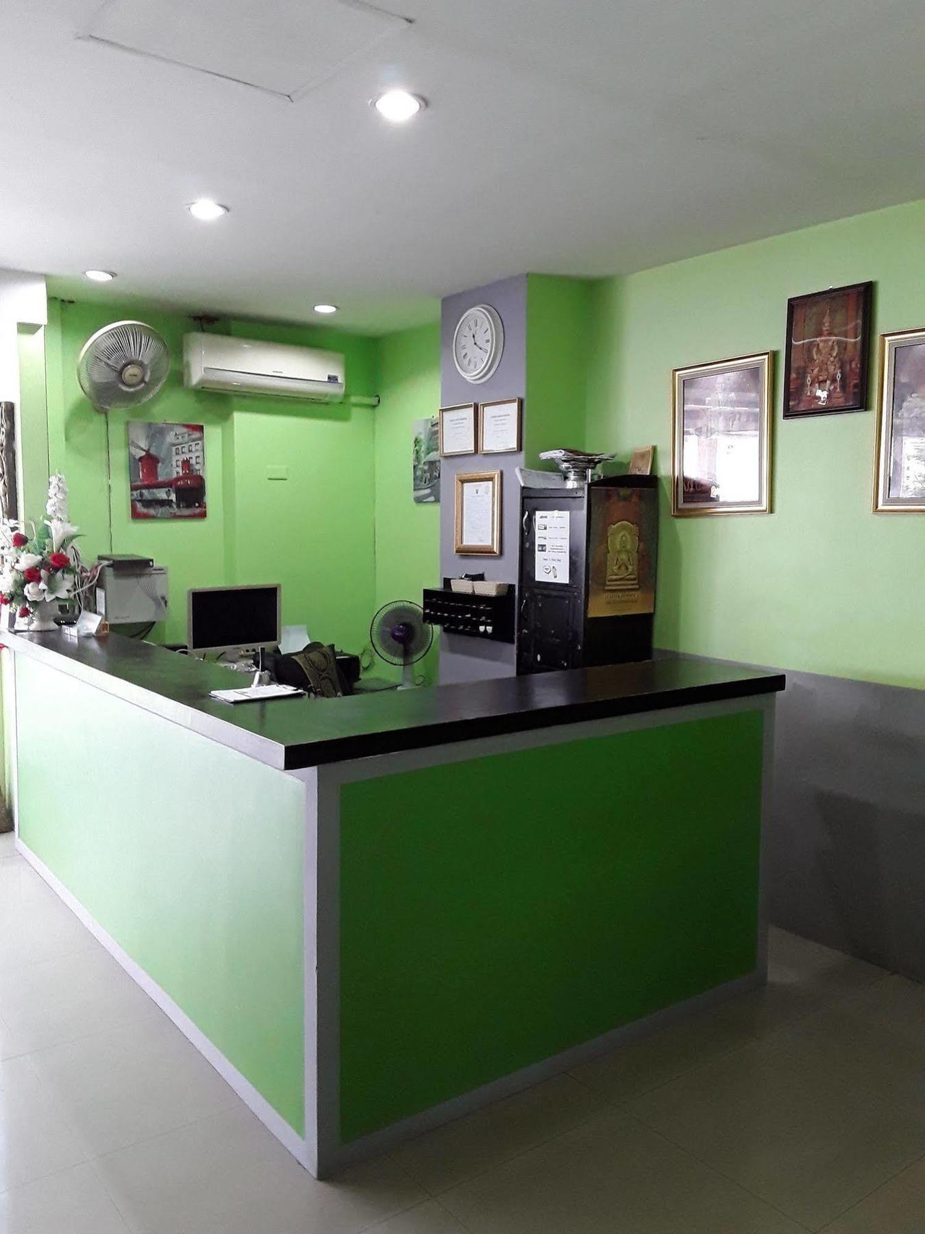 Lars-Lita Residence Patong Экстерьер фото