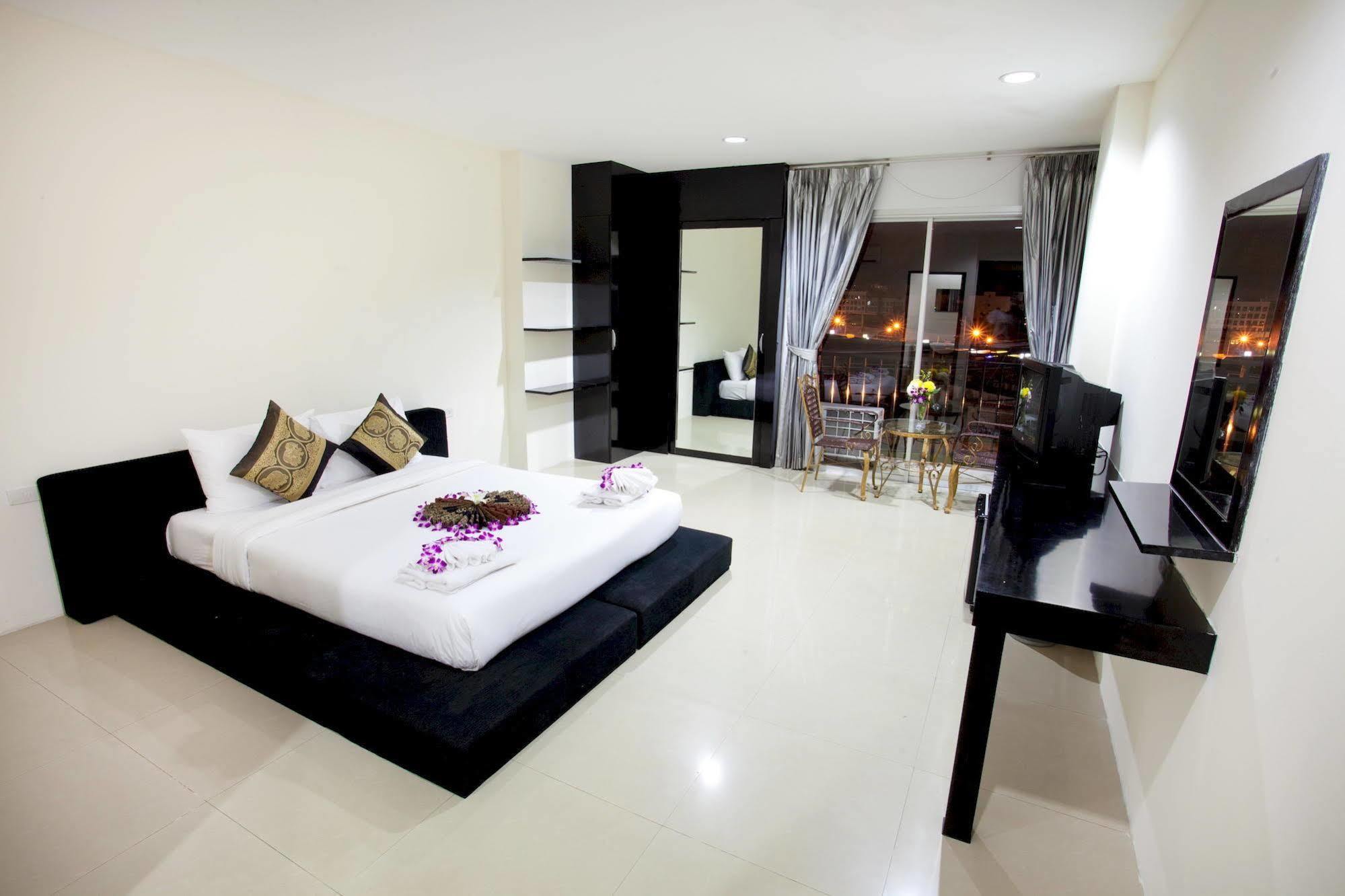 Lars-Lita Residence Patong Экстерьер фото
