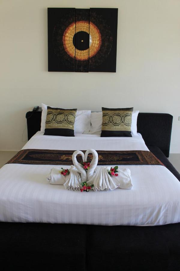 Lars-Lita Residence Patong Экстерьер фото